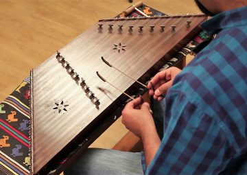 سنتور یکی از سازهای موسیقی اصیل ایرانی