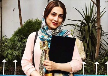 بیوگرافی هستی فرحی یزدی بازیگر نقش تاج گل در سریال به رنگ خاک